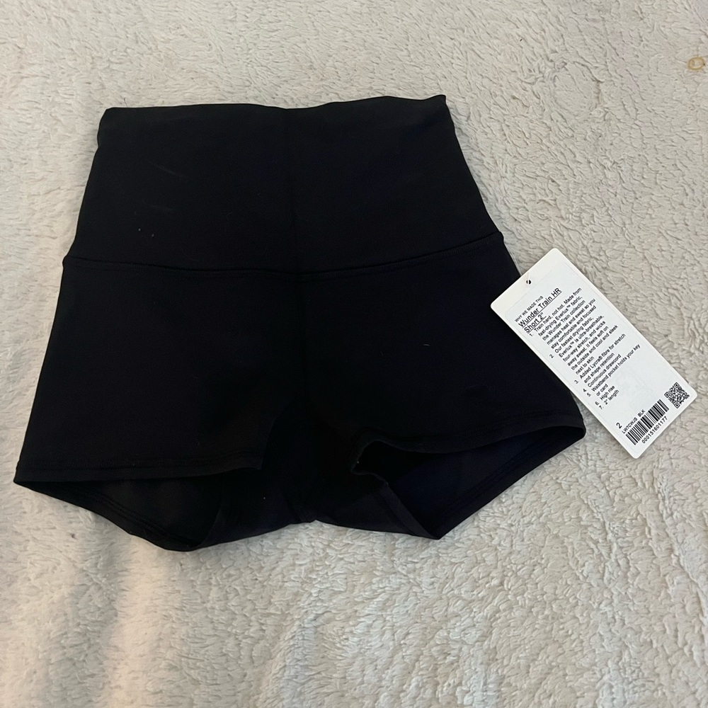 Lululemon Wunder train shorts